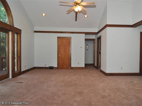 8 Old Colony Road Foxboro, MA 02035 - Photo 10 of 25 Gallery Image 10