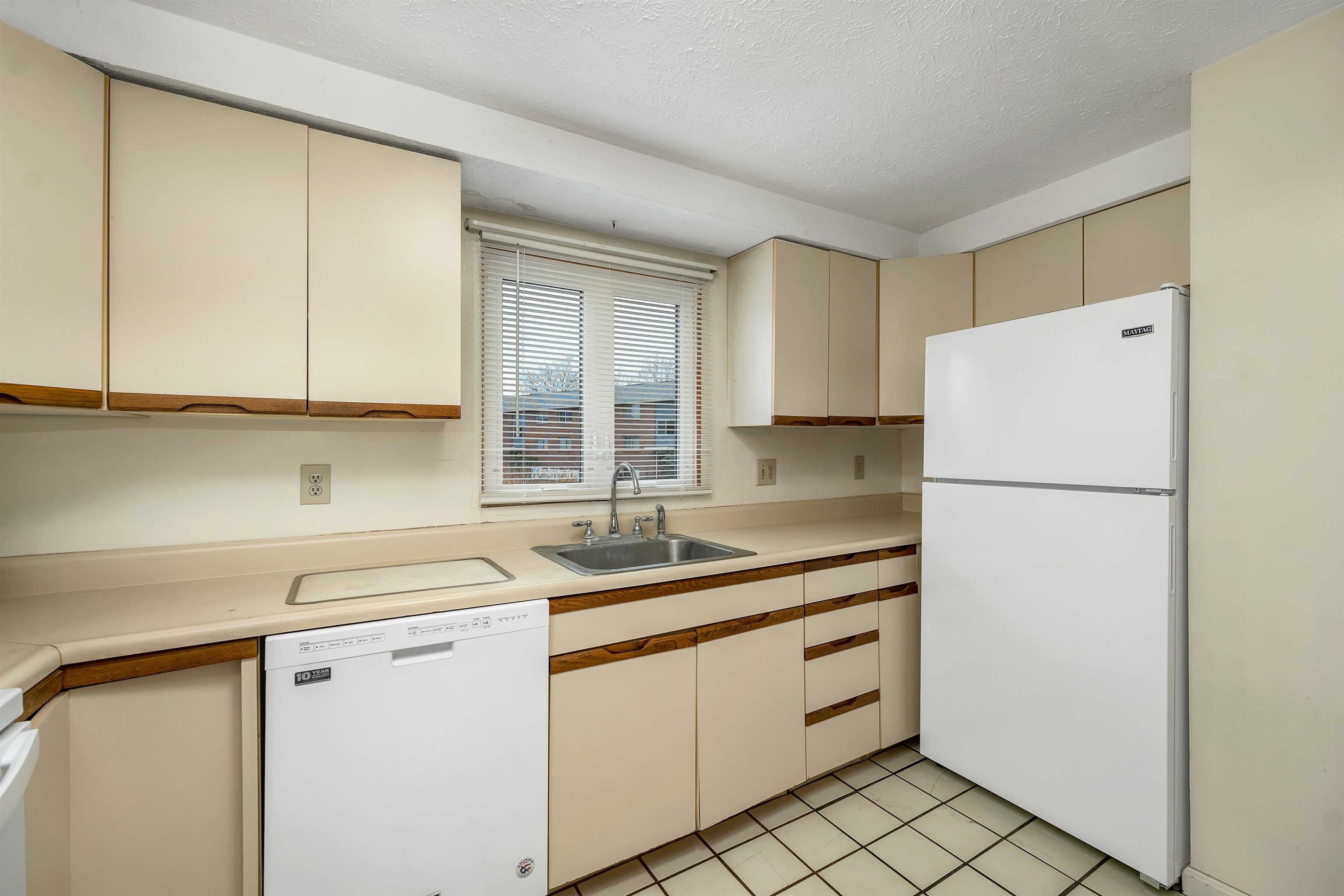 78 Seabury Hampton, NH 03842 - Photo 11 of 40