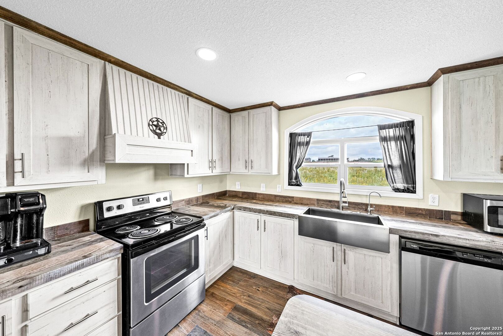 793 C Road Sutherland Springs, TX 78161 - Photo 18 of 55