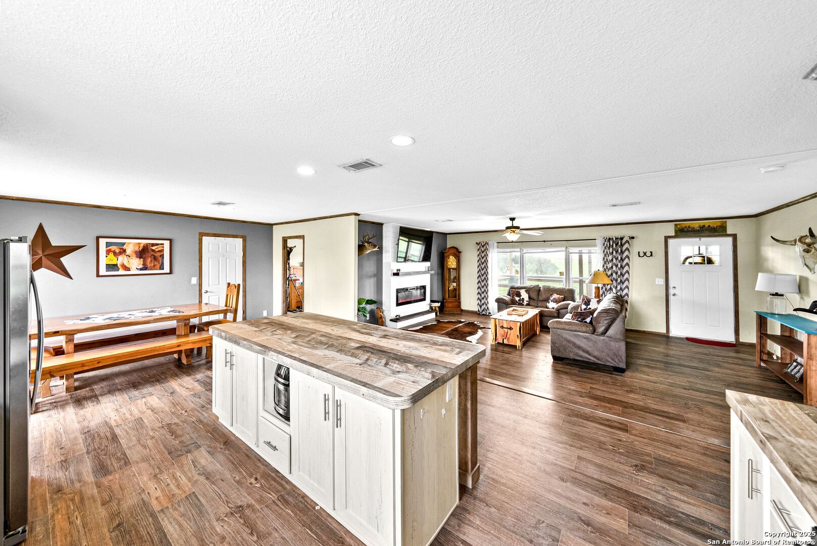 793 C Road Sutherland Springs, TX 78161 - Photo 2 of 55