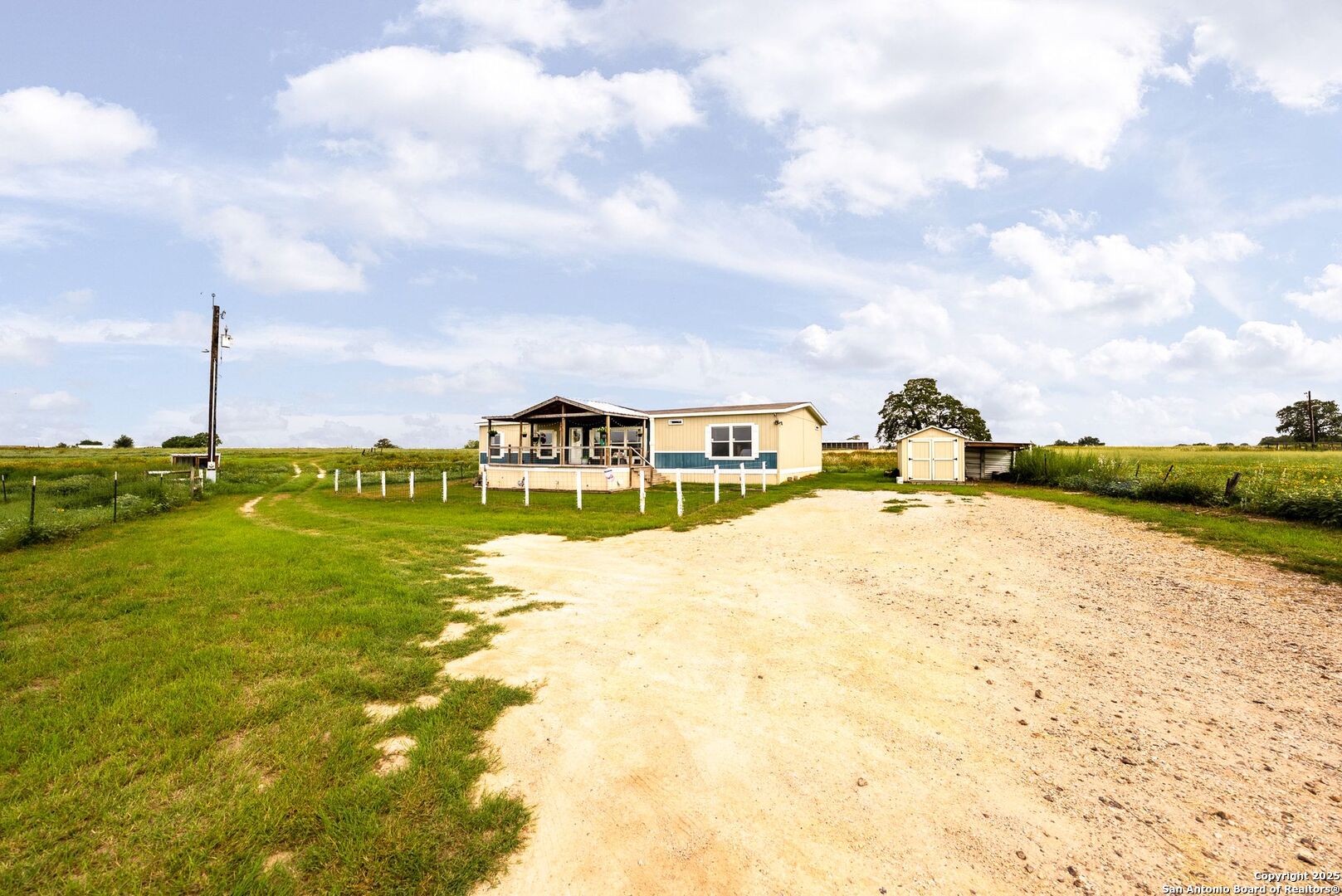 793 C Road Sutherland Springs, TX 78161 - Photo 5 of 55