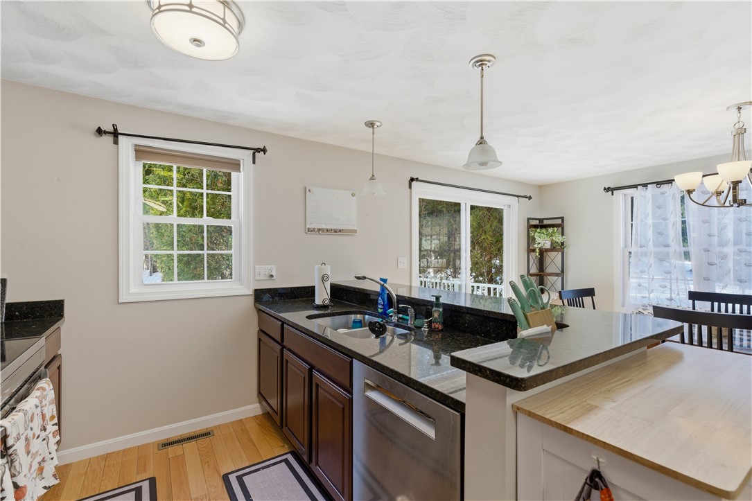 177 Jefferson Road Burrillville, RI 02830 - Photo 17 of 33