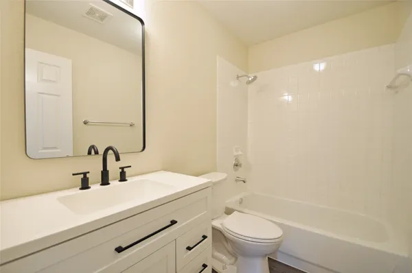 $1,650 | 13350 Water Oak Lane, Unit A, Austin, TX 78729