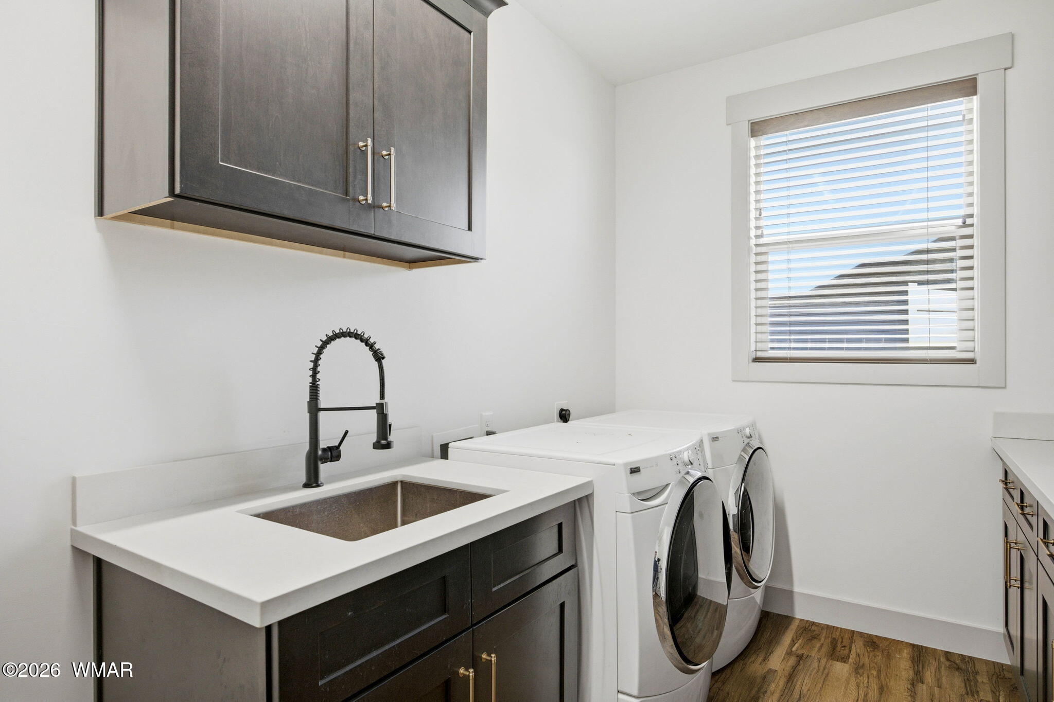 1852 West 7th S Street Snowflake, AZ 85937 - Photo 25 of 37 a utility room with dryer and washer