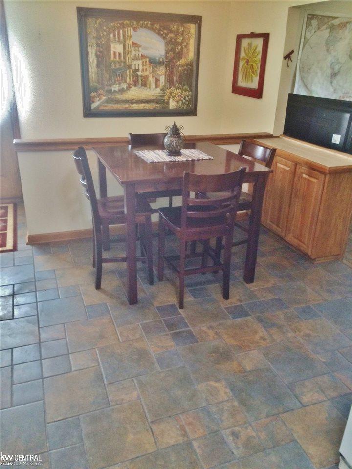 2887 Wisconsin Road Troy, MI 48083 - Photo 12 of 23