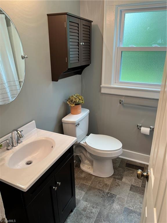 177 Quaker Road Mount Airy, NC 27030 - Photo 12 of 18 Gallery Image 12