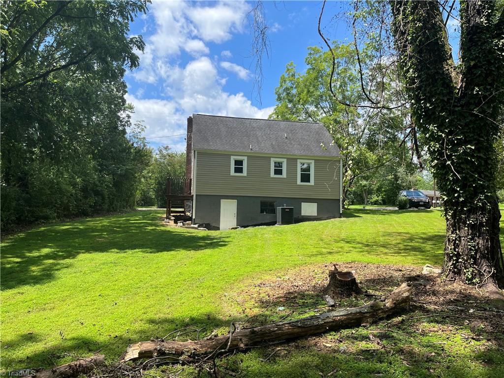 177 Quaker Road Mount Airy, NC 27030 - Photo 3 of 18 Gallery Image 3