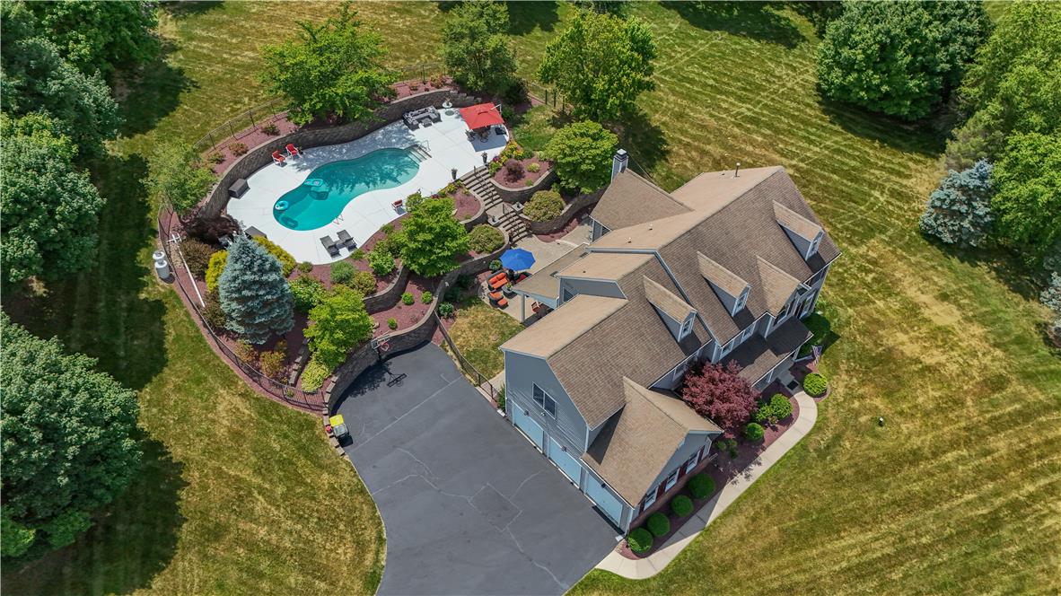 2760 Valley View Road Hellertown, PA 18055 - Photo 3 of 85 Gallery Image 3