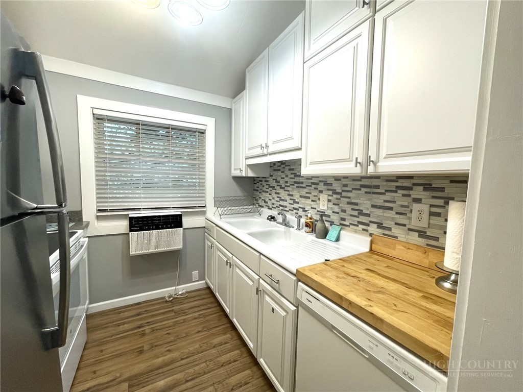 430 Laurel Ridge Banner Elk, NC 28604 - Photo 15 of 39