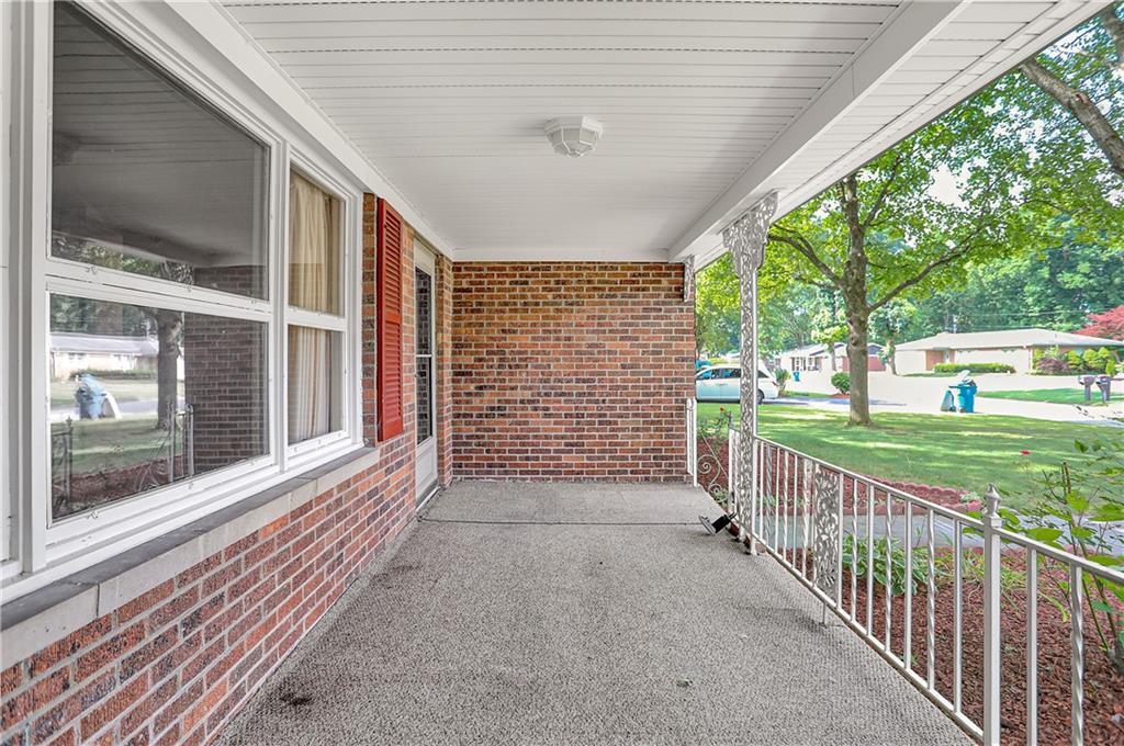 5963 Manning Road Indianapolis, IN 46228 - Photo 4 of 37 Gallery Image 4