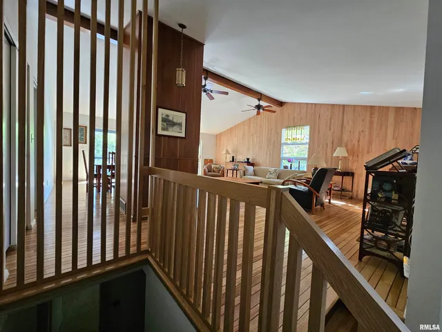 $299,000 | 46 Hillcrest Drive, Carbondale, IL 62901