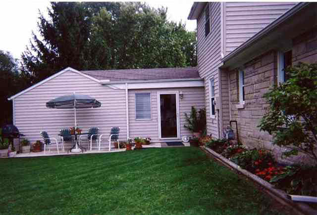 2128 South Manville Road Muncie, IN 47302 - Photo 8 of 12 Gallery Image 8