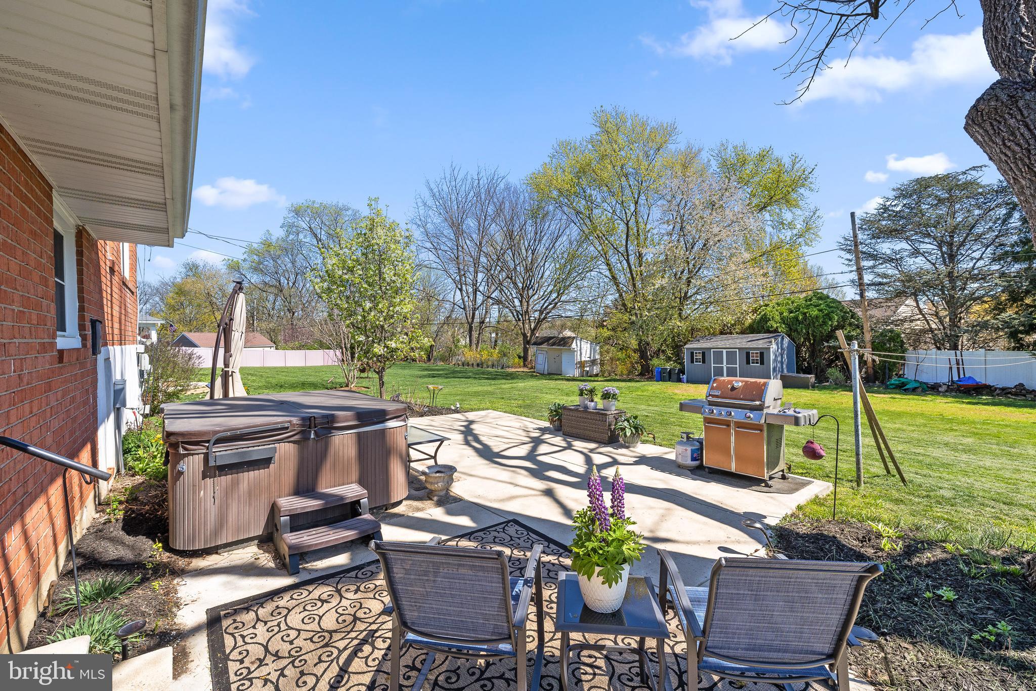 1411 Sandwood Road Conshohocken, PA 19428 - Photo 28 of 33 Hot tub included!