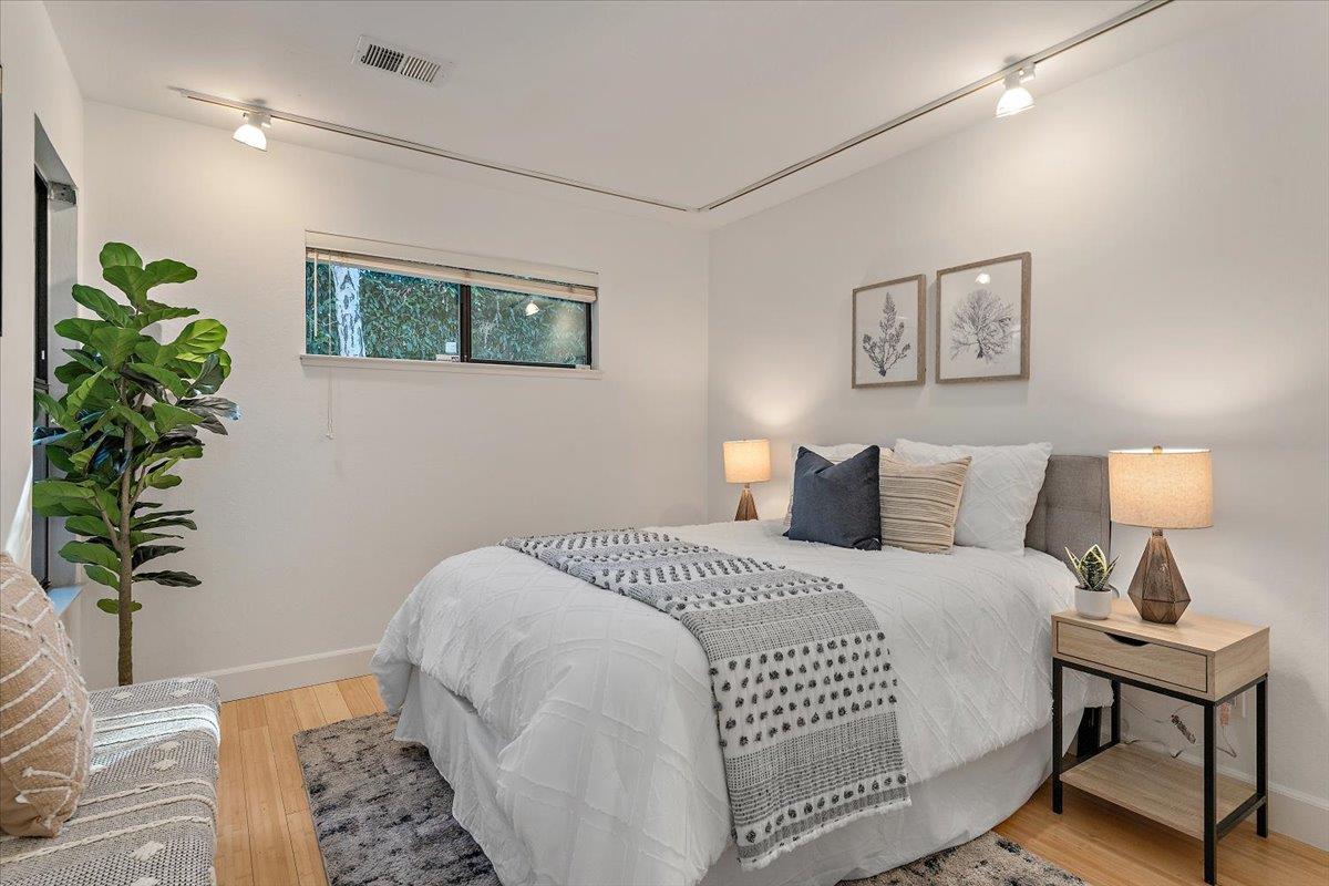 1691 Grant Road Mountain View, CA 94040 - Photo 9 of 31 Gallery Image 9