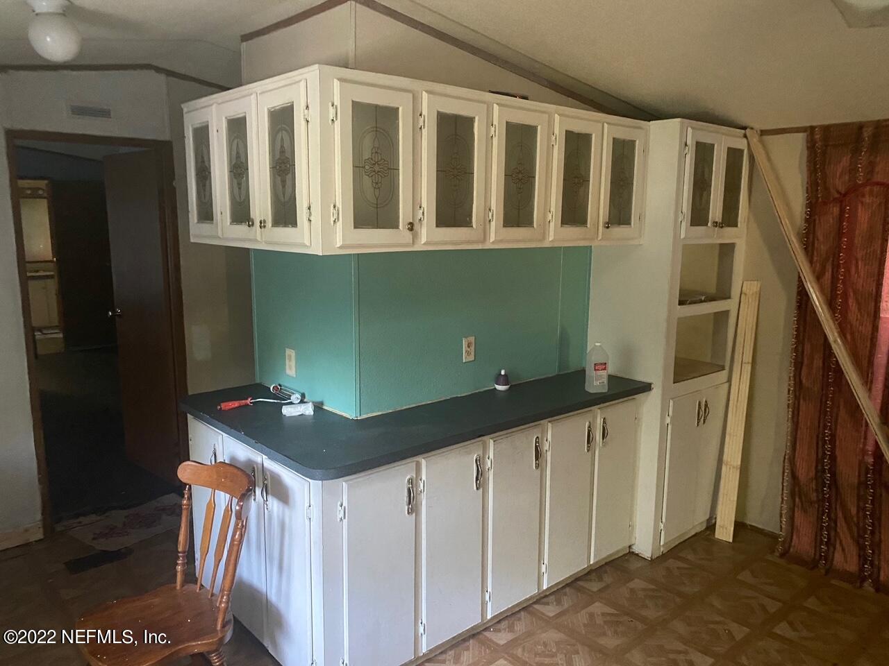 112 Pridgeon Street Interlachen, FL 32148 - Photo 7 of 21 a locker room