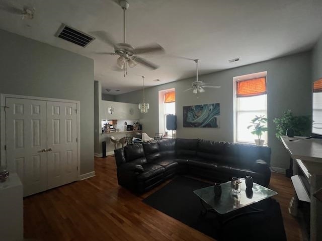 18 North 2nd Street Memphis, TN 38103 - Photo 13 of 15 a living room with furniture flowerpot and window