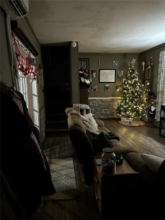 845 Mottern Road Punxsutawney, PA 15767 - Photo 13 of 37 a room with furniture