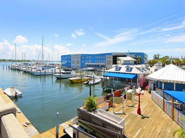 $595,000 | 6400 Flotilla Drive, Unit 56, Holmes Beach, FL 34217