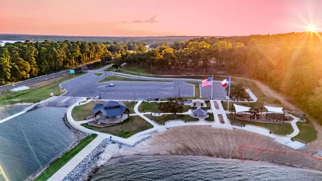 $245,000 | 477 Lakeshore Drive, Hemphill, TX 75948