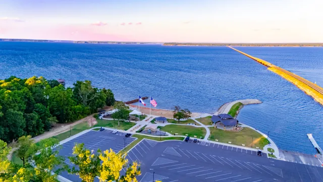 $245,000 | 477 Lakeshore Drive, Hemphill, TX 75948