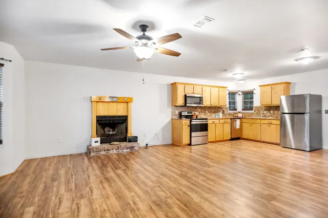 $245,000 | 477 Lakeshore Drive, Hemphill, TX 75948