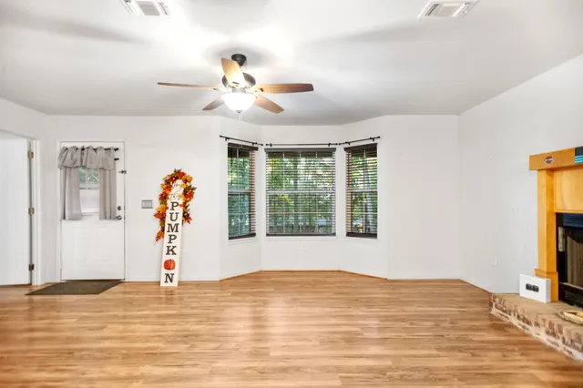 $210,000 | 477 Lakeshore Drive, Hemphill, TX 75948