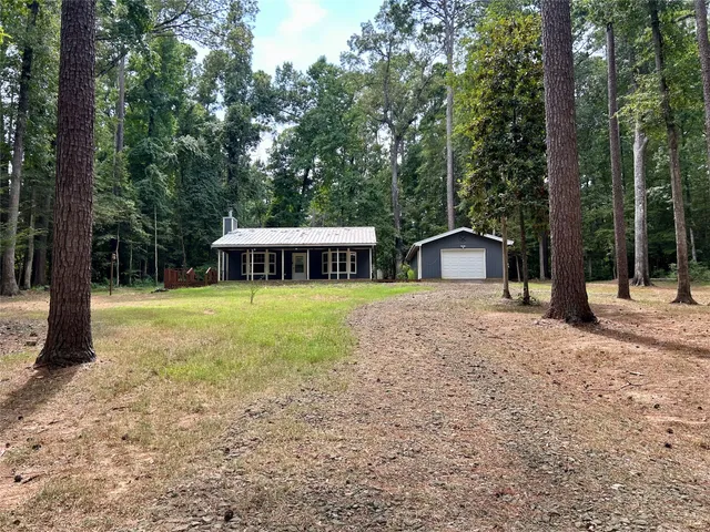 $245,000 | 477 Lakeshore Drive, Hemphill, TX 75948