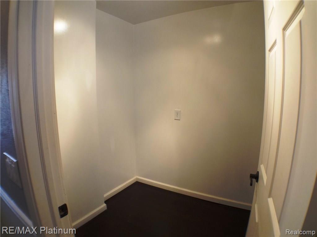 4452 Hinchey Road Howell, MI 48843 - Photo 15 of 32 More Storage!!