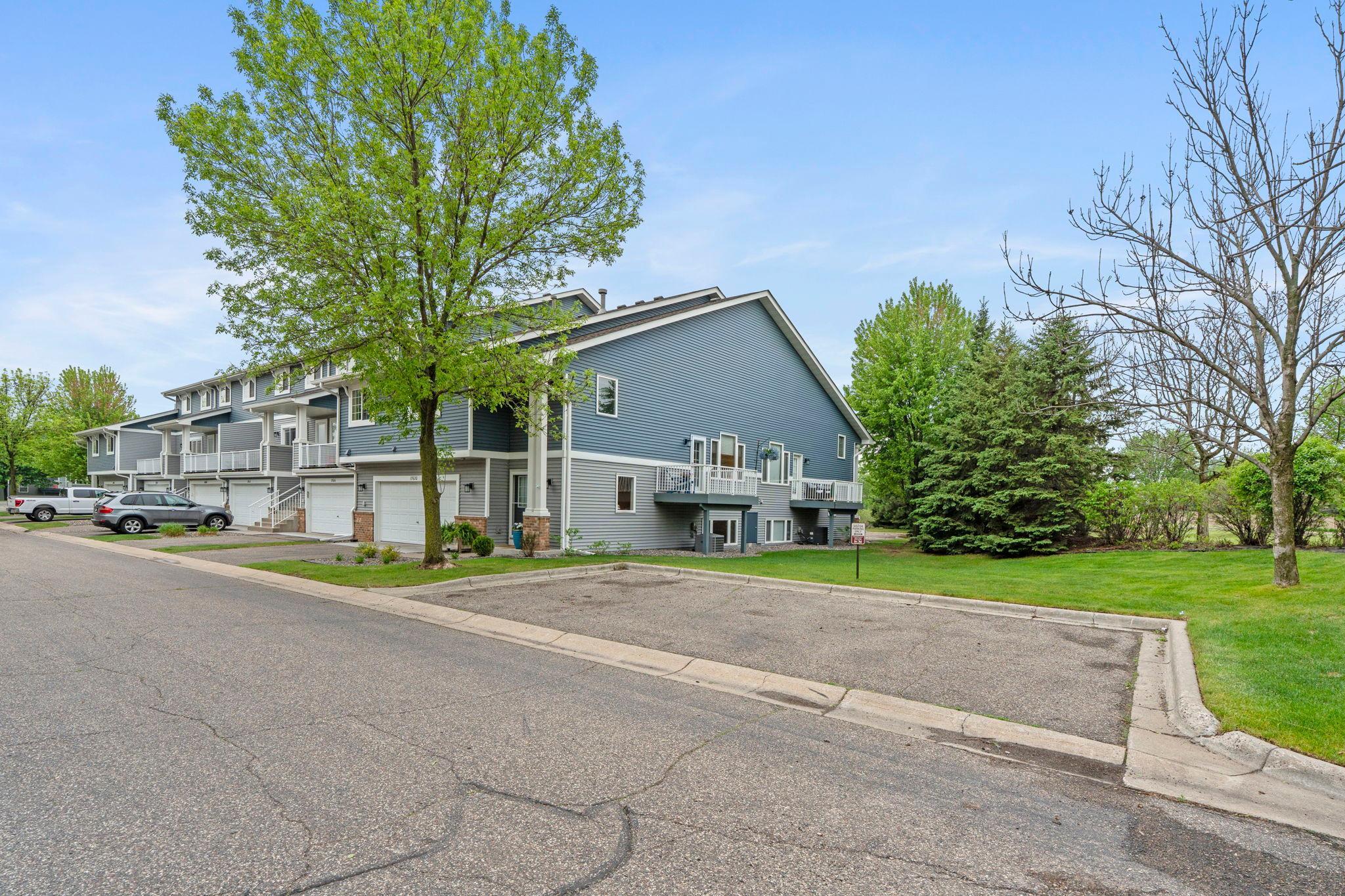 17620 69th Place North Maple Grove, MN 55311 - Photo 3 of 43