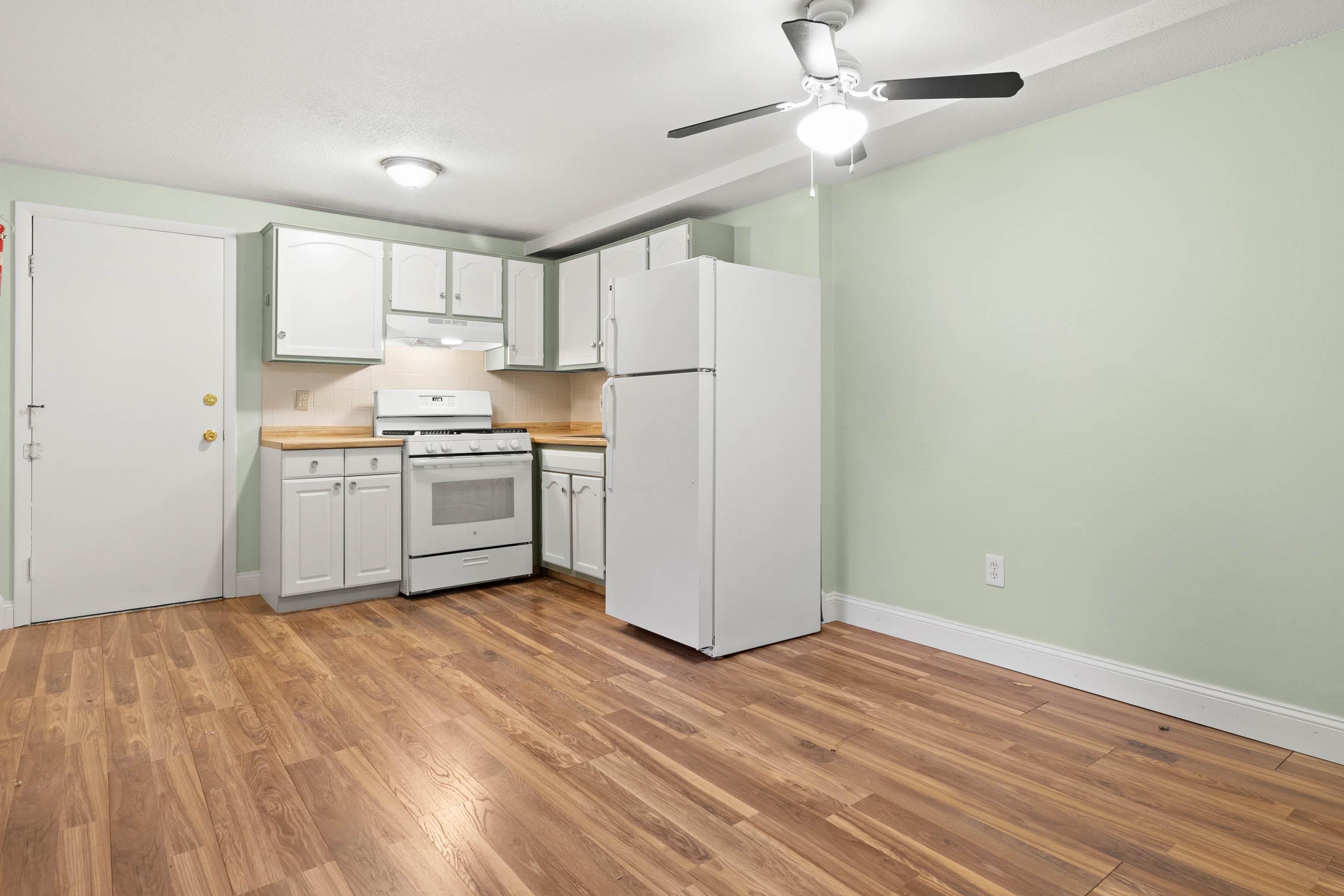 16 Tiffany Road, Unit 2 Salem, NH 03079 - Photo 4 of 22 Gallery Image 4