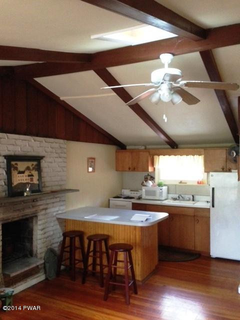 6 Main Street Greentown, PA 18426 - Photo 5 of 22
