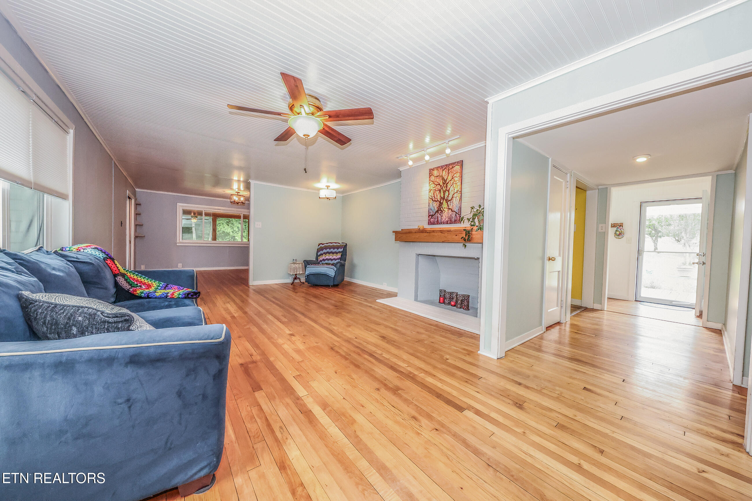 117 Tabor Road Oak Ridge, TN 37830 - Photo 17 of 50 117 LR 2