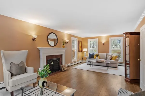 $2,099,000 | 10 Peartree Drive, Westwood, MA 02090