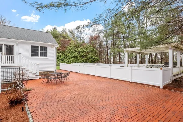 $2,099,000 | 10 Peartree Drive, Westwood, MA 02090