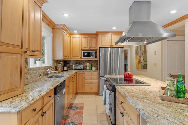 $2,099,000 | 10 Peartree Drive, Westwood, MA 02090