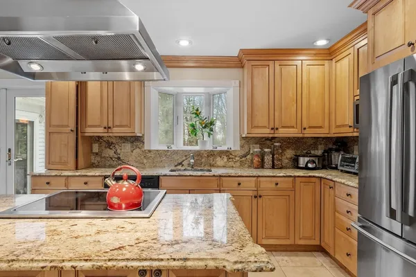 $2,099,000 | 10 Peartree Drive, Westwood, MA 02090