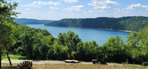 $195,000 | Harbor Pointe Drive, Silver Point, TN 38582