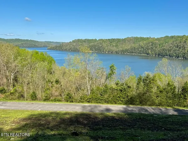 $195,000 | Harbor Pointe Drive, Silver Point, TN 38582