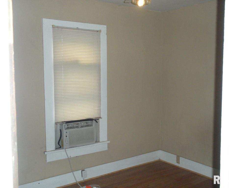 524 South 17th Street Murphysboro, IL 62966 - Photo 8 of 13 a view of a small space