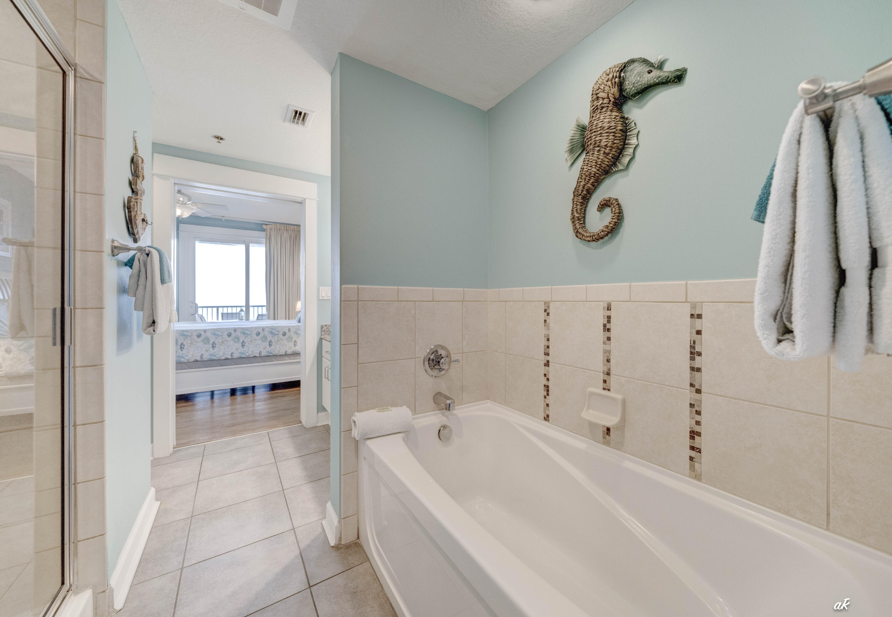 11807 Front Beach Road, Unit 1605 Panama City Beach, FL 32407 - Photo 26 of 53 Main Bathroom-3