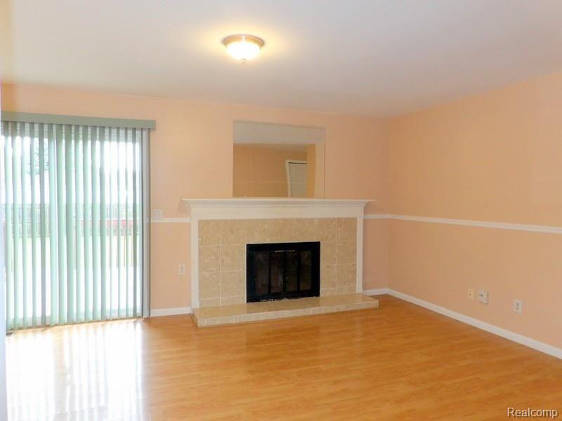 22226 Derby Road Woodhaven, MI 48183 - Photo 16 of 41