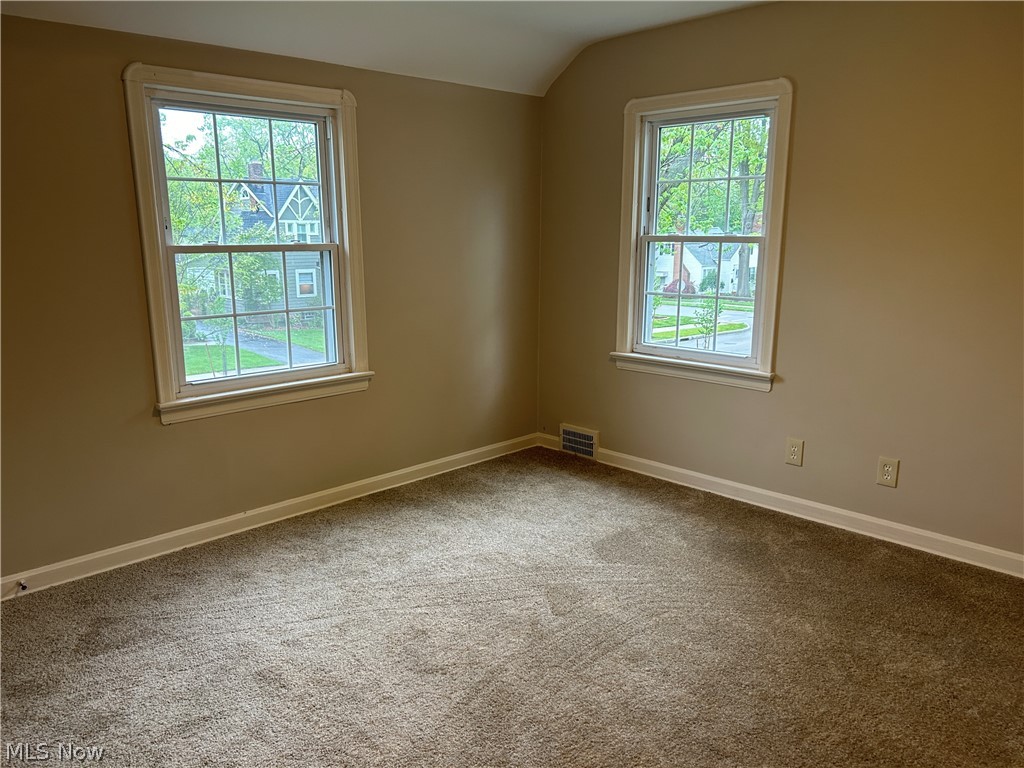 1689 Oakmount Road South Euclid, OH 44121 - Photo 12 of 18