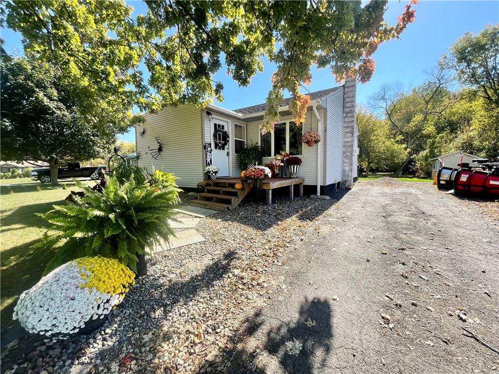 38 Elmhurst Circle Aurelius, NY 13021 - Photo 2 of 26