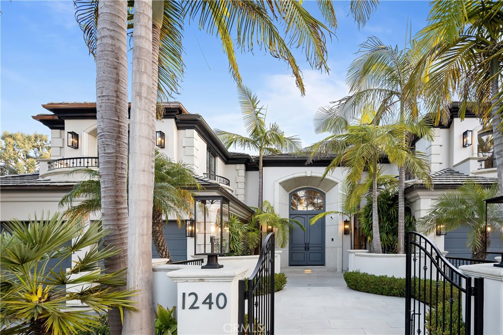 1240 5th Street Manhattan Beach, CA 90266 - Photo 3 of 68