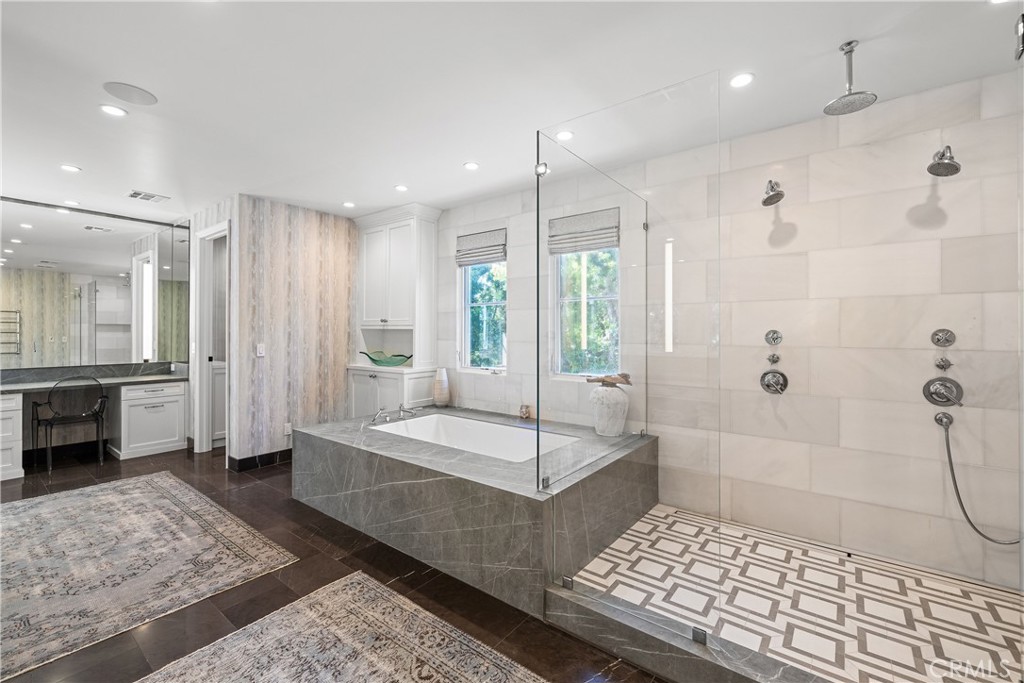 1240 5th Street Manhattan Beach, CA 90266 - Photo 40 of 68