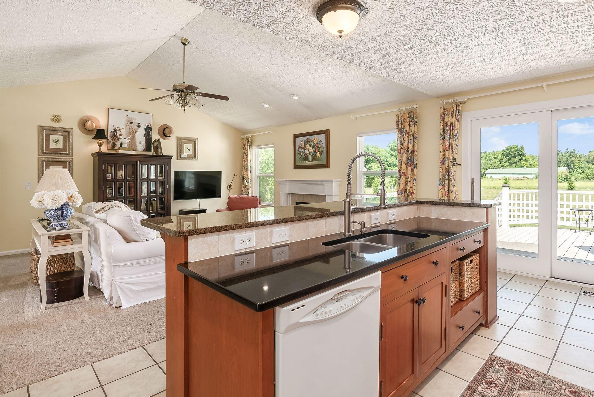 12685 Gorsuch Road Galena, OH 43021 - Photo 15 of 58 Kitchen