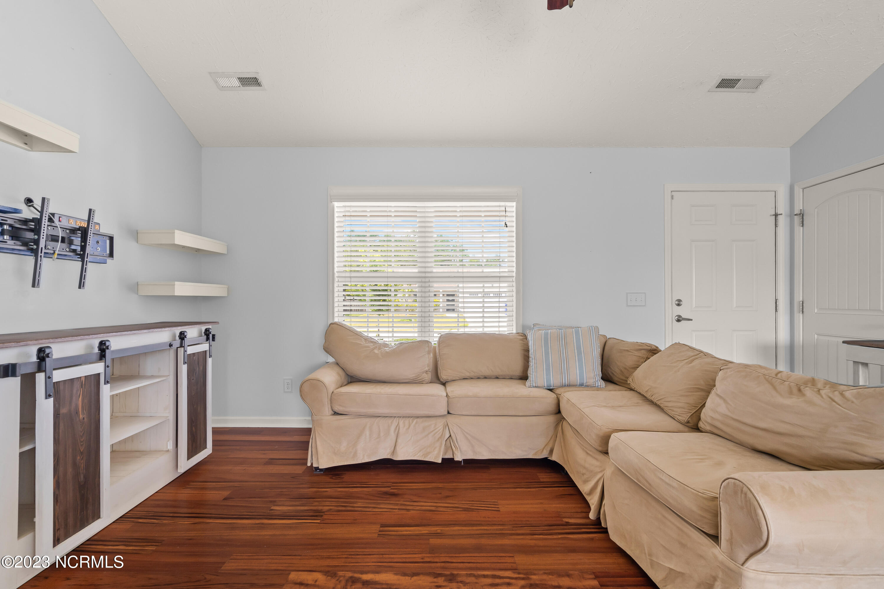 216 Belvedere Drive Holly Ridge, NC 28445 - Photo 6 of 37 6