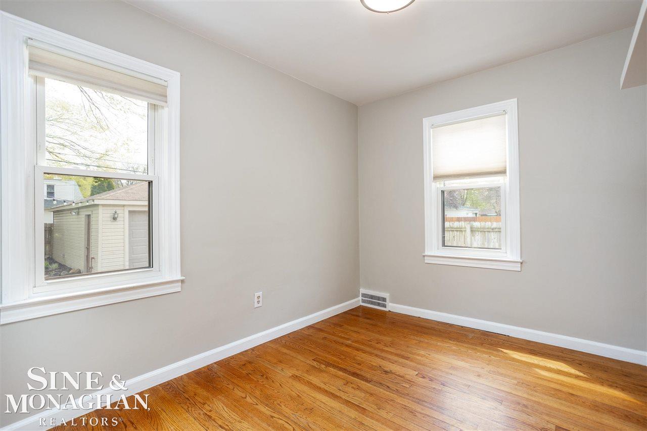 22152 Hayes Avenue Eastpointe, MI 48021 - Photo 16 of 44