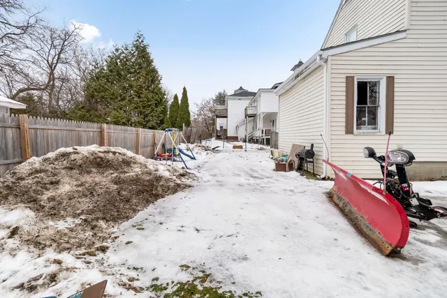 $249,900 | 2 Kelley Street, Fairfield, ME 04937