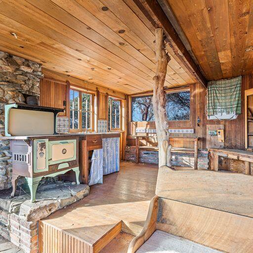 10000 Little Applegate Road Jacksonville, OR 97530 - Photo 124 of 141 Gompa Sol - kitchen area